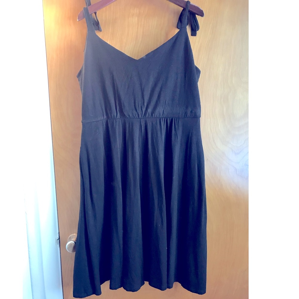 VIOLETA by MANGO Black Twirly dress L